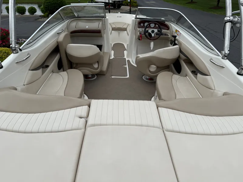 Slide: The Image of Glastron GX 235 2006 - 6