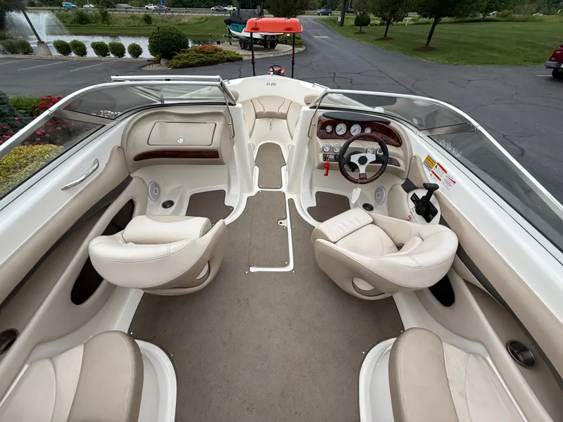 Slide: The Image of Glastron GX 235 2006 - 8