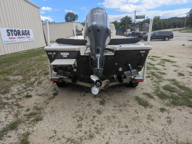 Slide: The Image of Cobia 21 Bay 2016 - 4