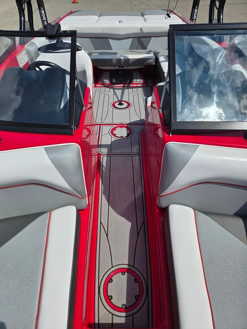 Slide: The Image of Moomba Mondo 2018 - 13