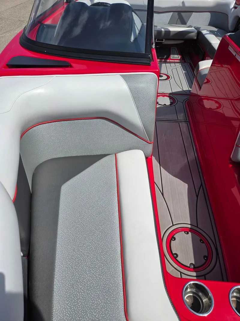 Slide: The Image of Moomba Mondo 2018 - 14