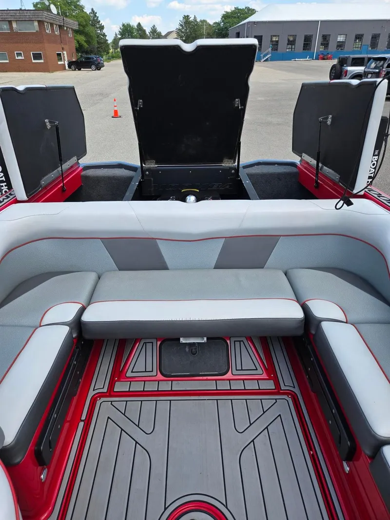 Slide: The Image of Moomba Mondo 2018 - 19