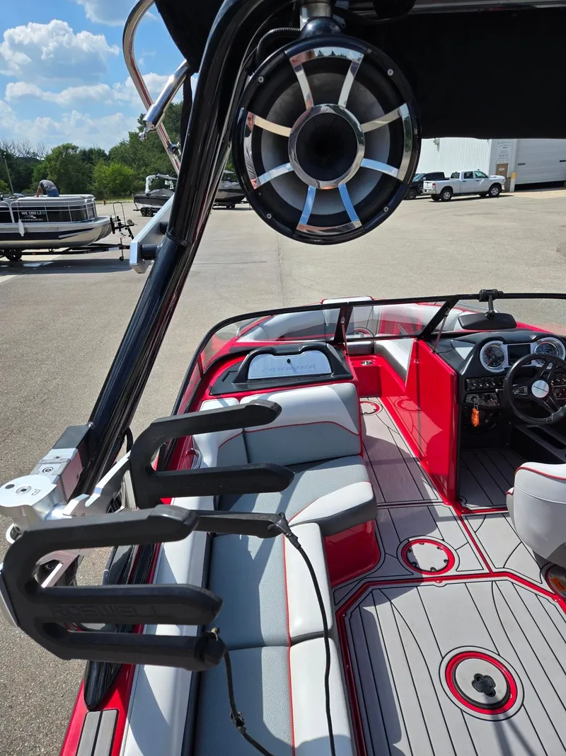 Slide: The Image of Moomba Mondo 2018 - 8