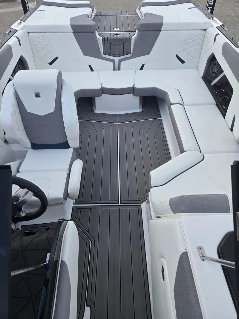 Slide: The Image of Nautique Super Air Nautique GS20 2026 - 20