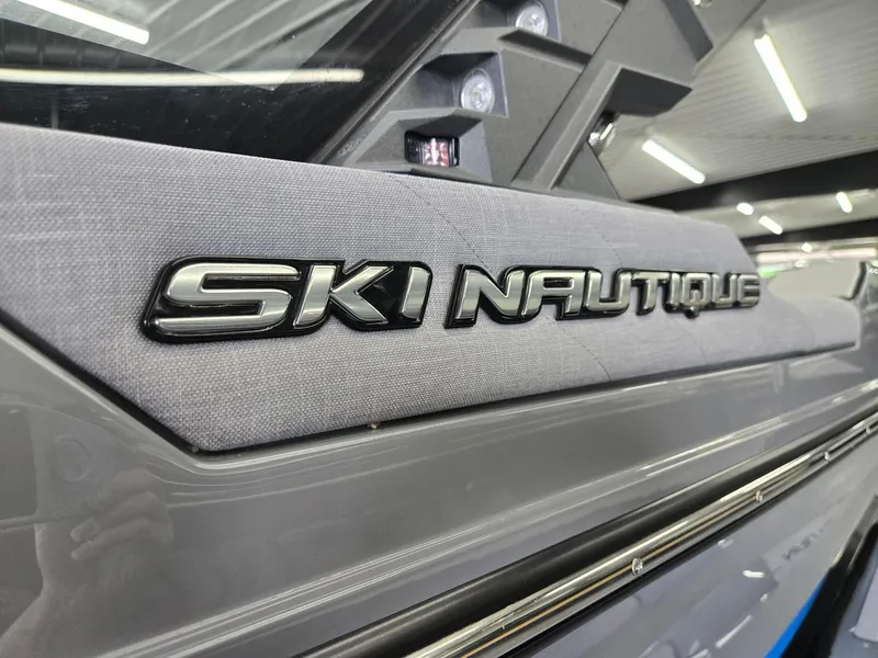 Slide: The Image of Nautique Ski 2023 - 15