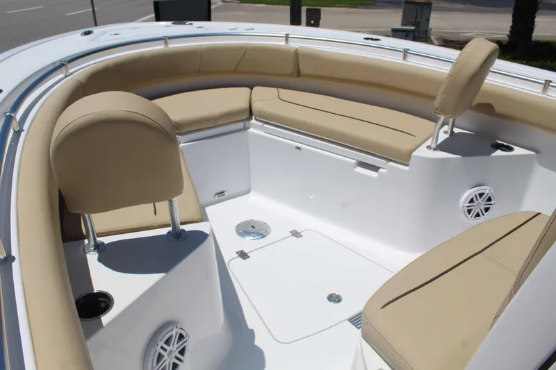 Slide: The Image of Sportsman Heritage 231 Center Console 2026 - 10