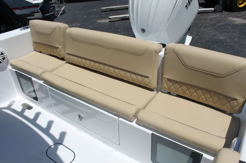 Slide: The Image of Sportsman Heritage 231 Center Console 2026 - 15