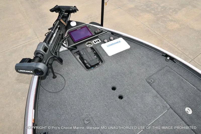 Slide: The Image of Ranger Z521R w/300HP Mercury Pro-XS 2024 - 12