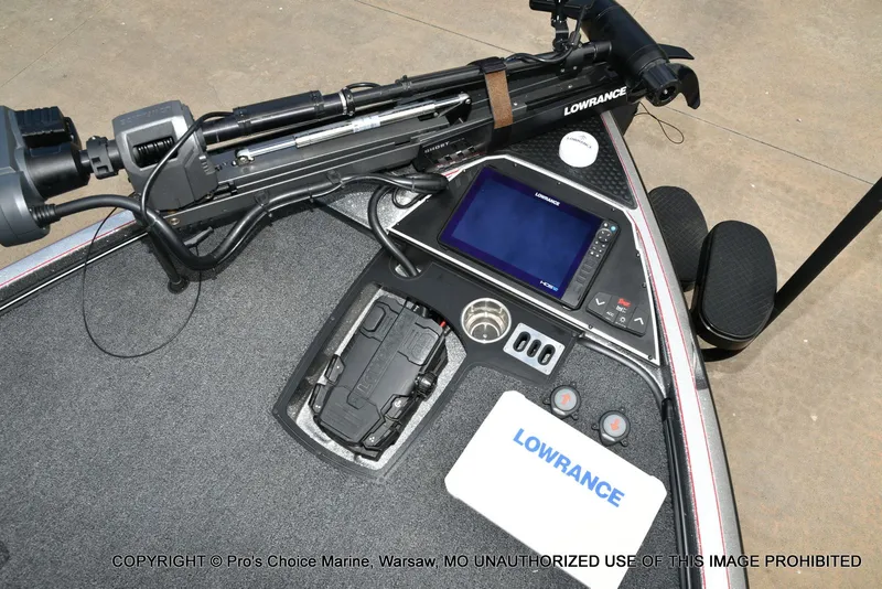 Slide: The Image of Ranger Z521R w/300HP Mercury Pro-XS 2024 - 13