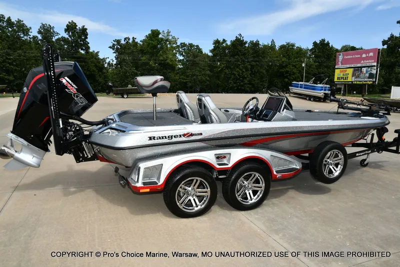 Slide: The Image of Ranger Z521R w/300HP Mercury Pro-XS 2024 - 18