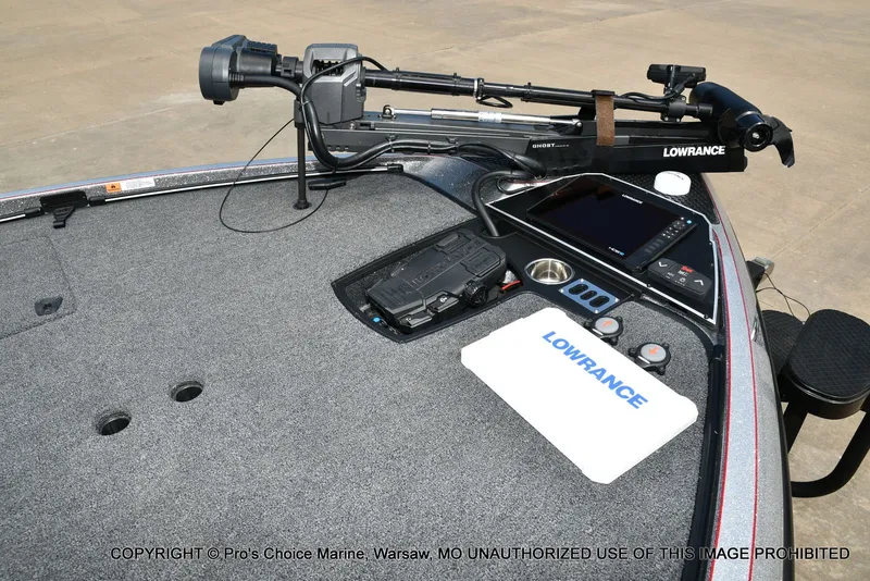 Slide: The Image of Ranger Z521R w/300HP Mercury Pro-XS 2024 - 34