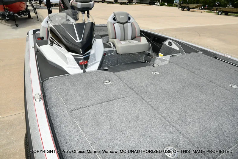 Slide: The Image of Ranger Z521R w/300HP Mercury Pro-XS 2024 - 35