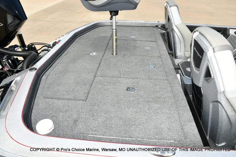 Slide: The Image of Ranger Z521R w/300HP Mercury Pro-XS 2024 - 37