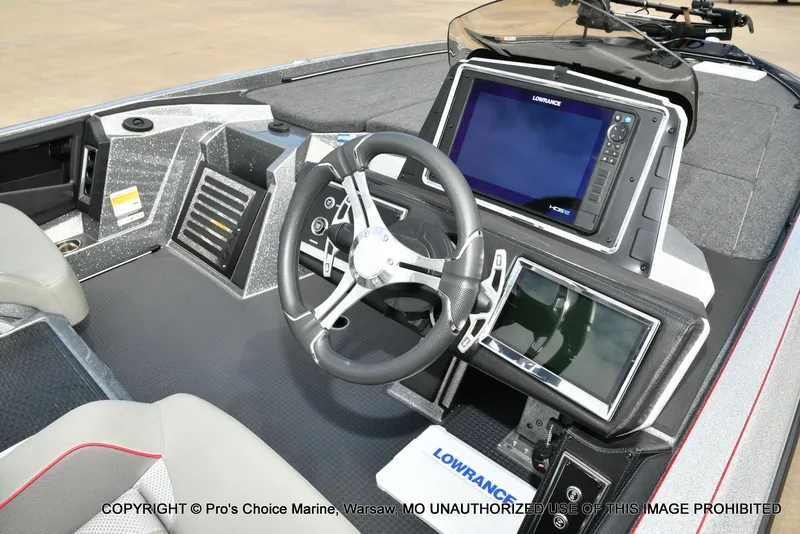 Slide: The Image of Ranger Z521R w/300HP Mercury Pro-XS 2024 - 39