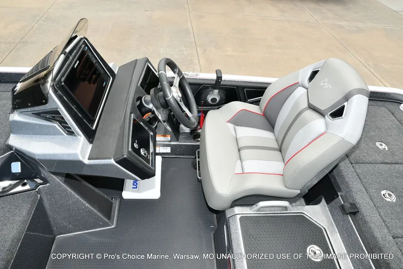 Slide: The Image of Ranger Z521R w/300HP Mercury Pro-XS 2024 - 45