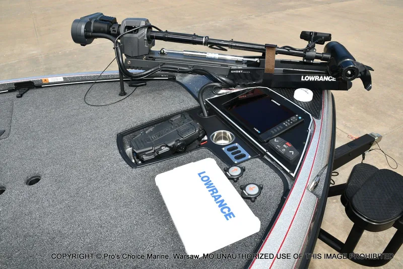 Slide: The Image of Ranger Z521R w/300HP Mercury Pro-XS 2024 - 5