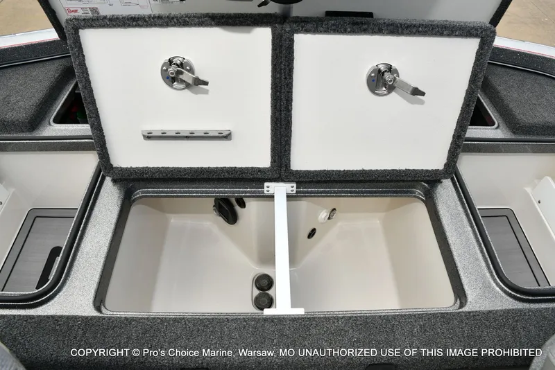 Slide: The Image of Ranger Z521R w/300HP Mercury Pro-XS 2024 - 66