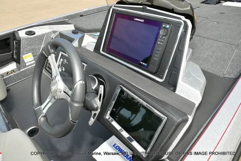 Slide: The Image of Ranger Z521R w/300HP Mercury Pro-XS 2024 - 8