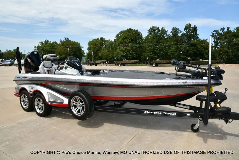 Slide: The Image of Ranger Z521R w/300HP Mercury Pro-XS 2024 - 82