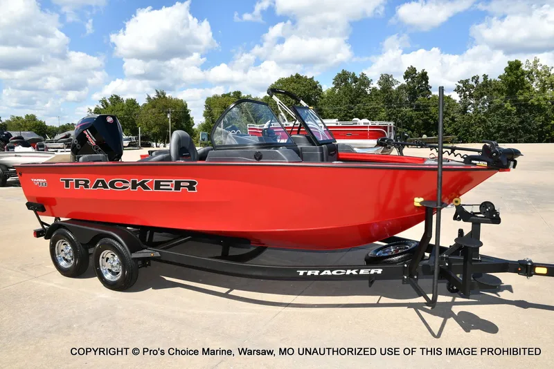 The Image of Tracker TARGA V-18 Combo w/200HP Pro-XS 2026 - 1