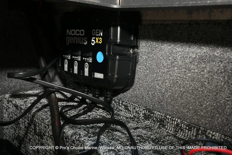 Slide: The Image of Tracker TARGA V-18 Combo w/200HP Pro-XS 2026 - 47