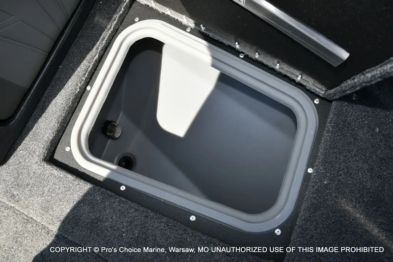 Slide: The Image of Tracker TARGA V-18 Combo w/200HP Pro-XS 2026 - 58