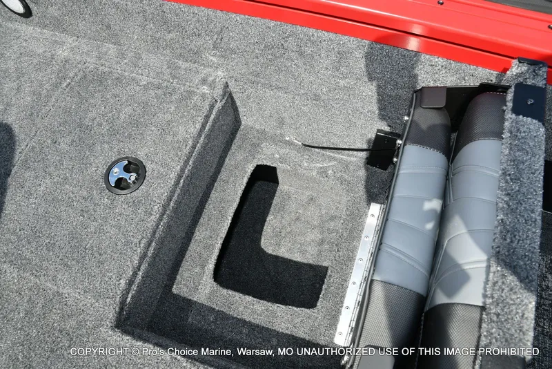 Slide: The Image of Tracker TARGA V-18 Combo w/200HP Pro-XS 2026 - 68