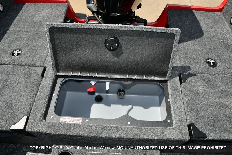 Slide: The Image of Tracker TARGA V-18 Combo w/200HP Pro-XS 2026 - 69