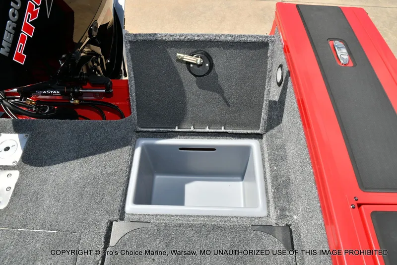 Slide: The Image of Tracker TARGA V-18 Combo w/200HP Pro-XS 2026 - 71