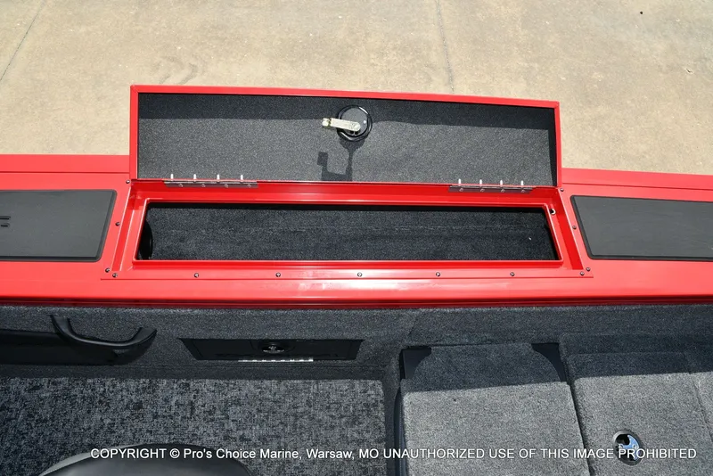 Slide: The Image of Tracker TARGA V-18 Combo w/200HP Pro-XS 2026 - 76