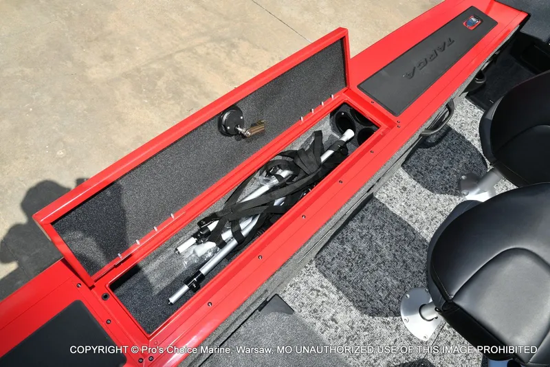 Slide: The Image of Tracker TARGA V-18 Combo w/200HP Pro-XS 2026 - 80