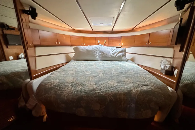 Slide: The Image of Luxurious cabin interior of 2001 Prima 52 Seahorse yacht with cozy bedding. - 75