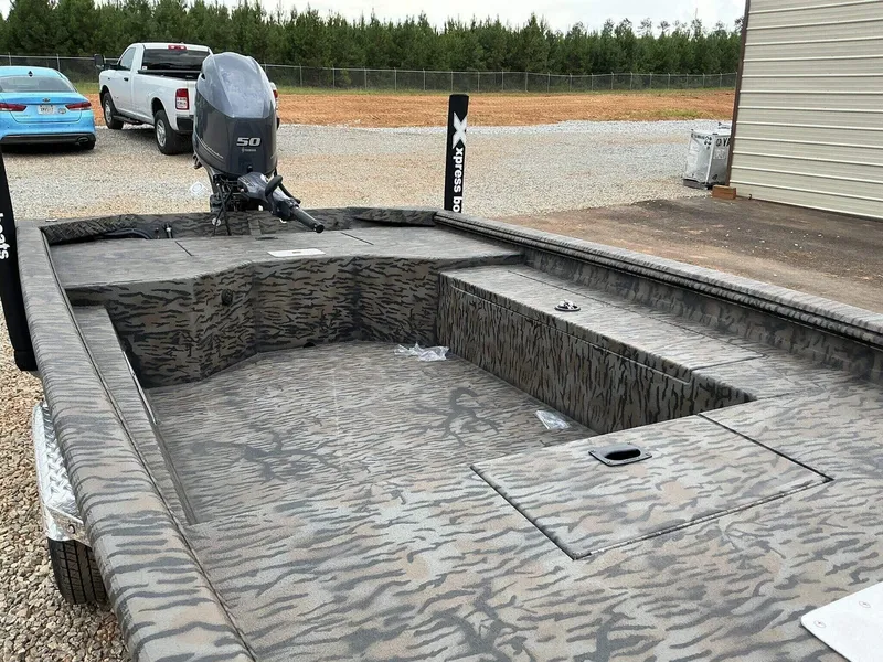 Slide: The Image of Xpress HD Series HD16DB 2026 - 4