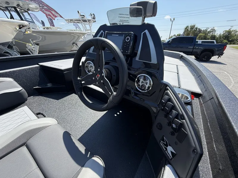 Slide: The Image of Xpress H18 Bass 2026 - 7