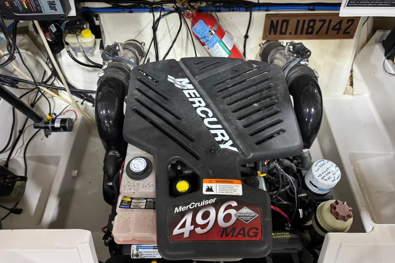 Slide: The Image of Engine compartment of a 2005 Four Winns 290 Horizon with MerCruiser 496 MAG engine. - 14