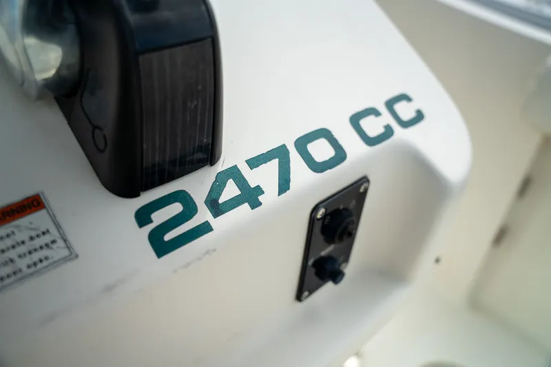 Slide: The Image of Pursuit 2470 Center Console 2001 - 3