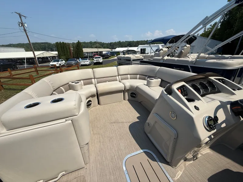 Slide: The Image of Bennington 22SSRX 2017 - 11