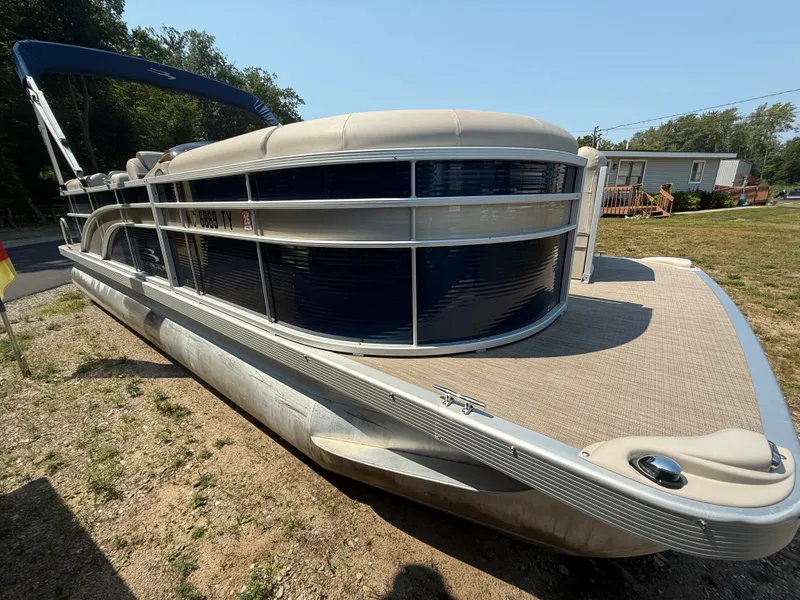 Slide: The Image of Bennington 22SSRX 2017 - 3