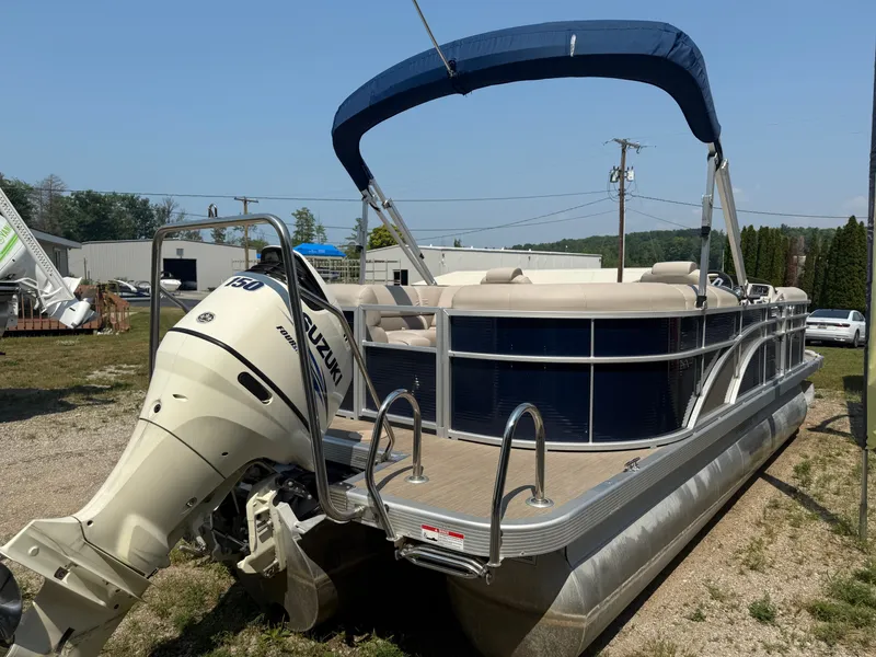 Slide: The Image of Bennington 22SSRX 2017 - 4