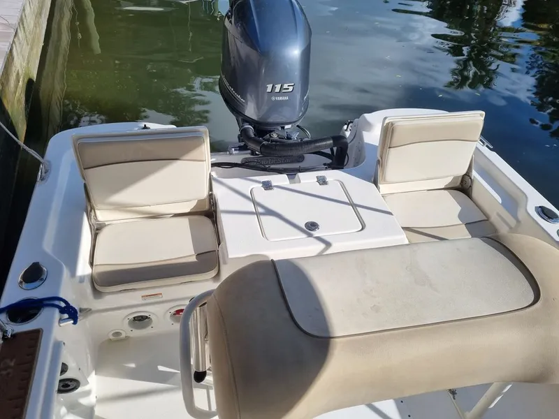 Slide: The Image of NauticStar 195 XTS CC 2022 - 7