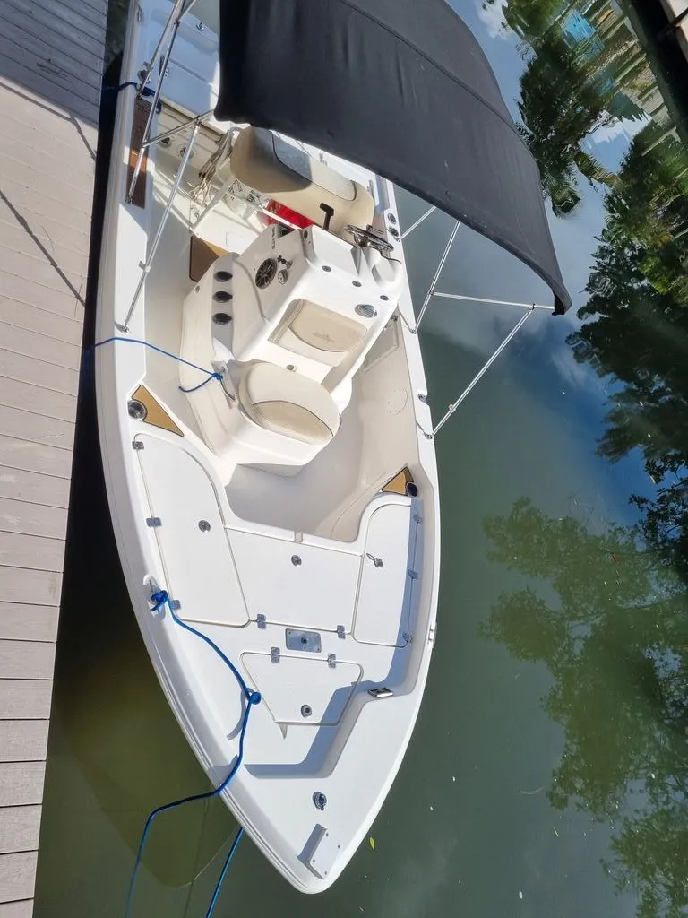 Slide: The Image of NauticStar 195 XTS CC 2022 - 8