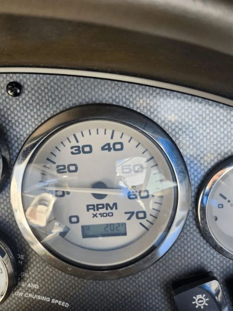 Slide: The Image of Sea Ray 180 Sport 2004 - 9