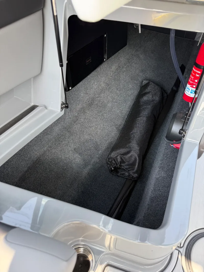 Slide: The Image of MasterCraft NXT24 2025 - 28