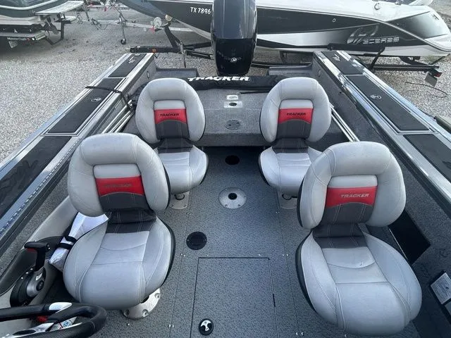 Slide: The Image of Tracker Targa V-18 WT 2016 - 4