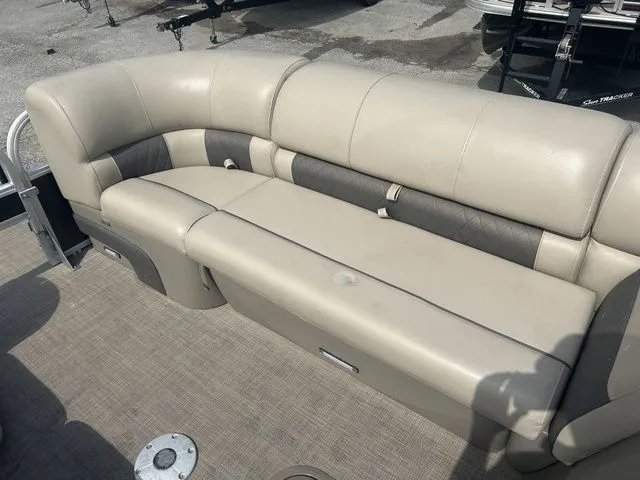 Slide: The Image of Sun Tracker SportFish™ 22 XP3 2021 - 7