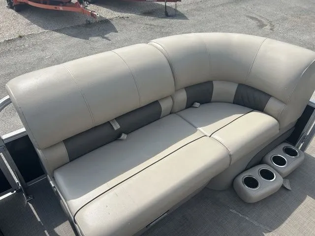 Slide: The Image of Sun Tracker SportFish™ 22 XP3 2021 - 8