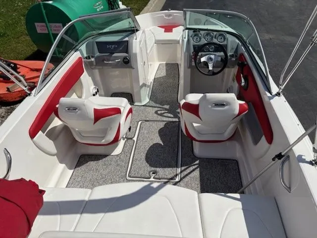 Slide: The Image of Chaparral 19 H2O Sport 2014 - 7