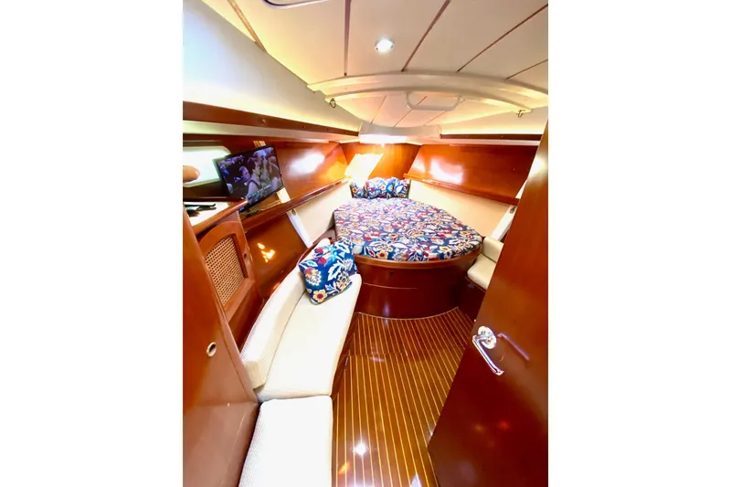 Slide: The Image of Luxurious cabin interior of 1997 Beneteau Oceanis 461 yacht with vibrant bedding. - 37