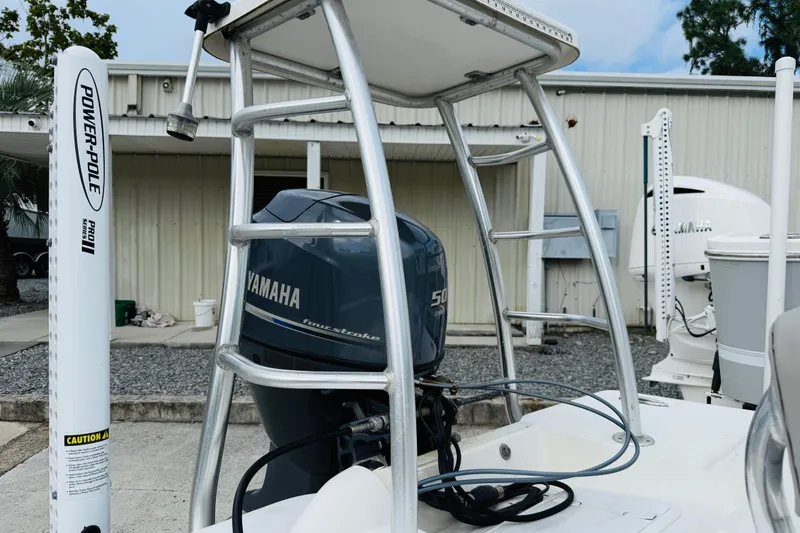 Slide: The Image of 2014 Spyder FX17 boat with Yamaha engine and Power-Pole Pro II anchor. - 7