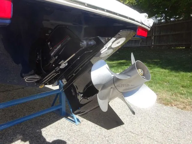 Slide: The Image of Four Winns HD5 2026 - 24